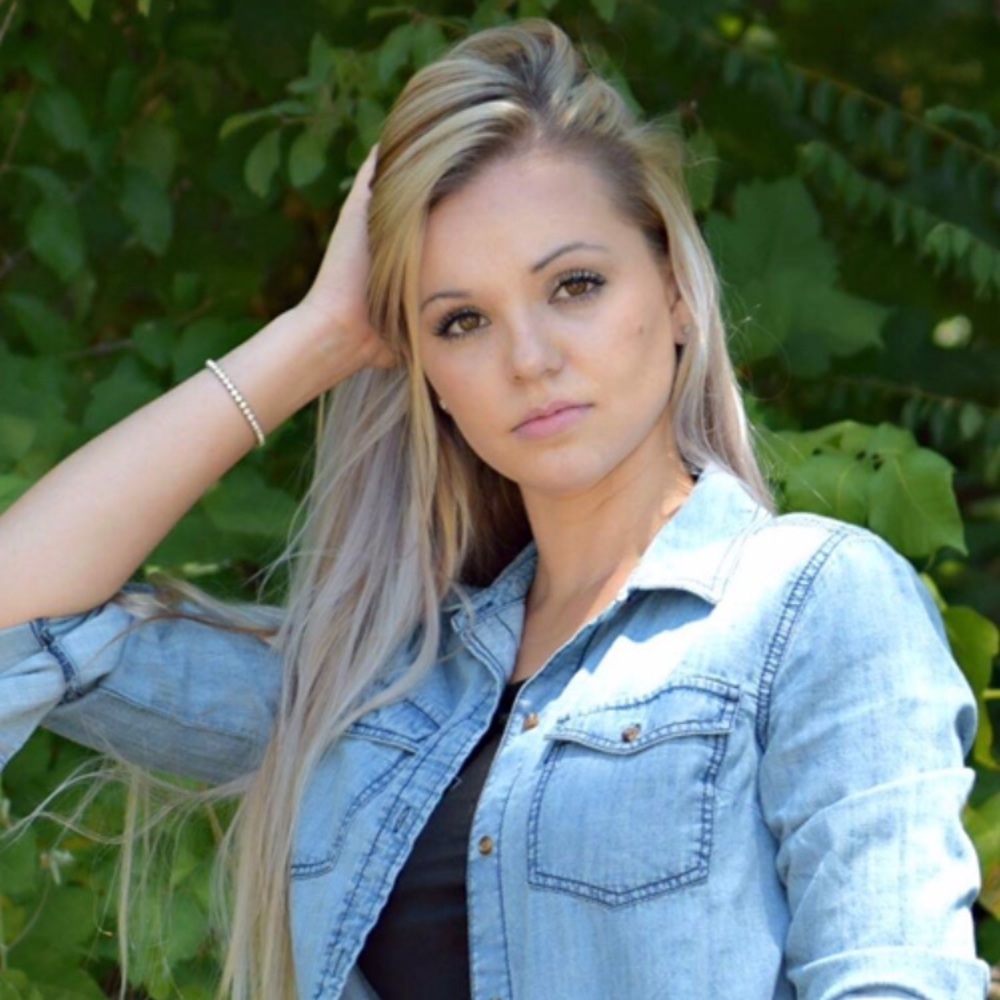 Meet your Posher, Angelica